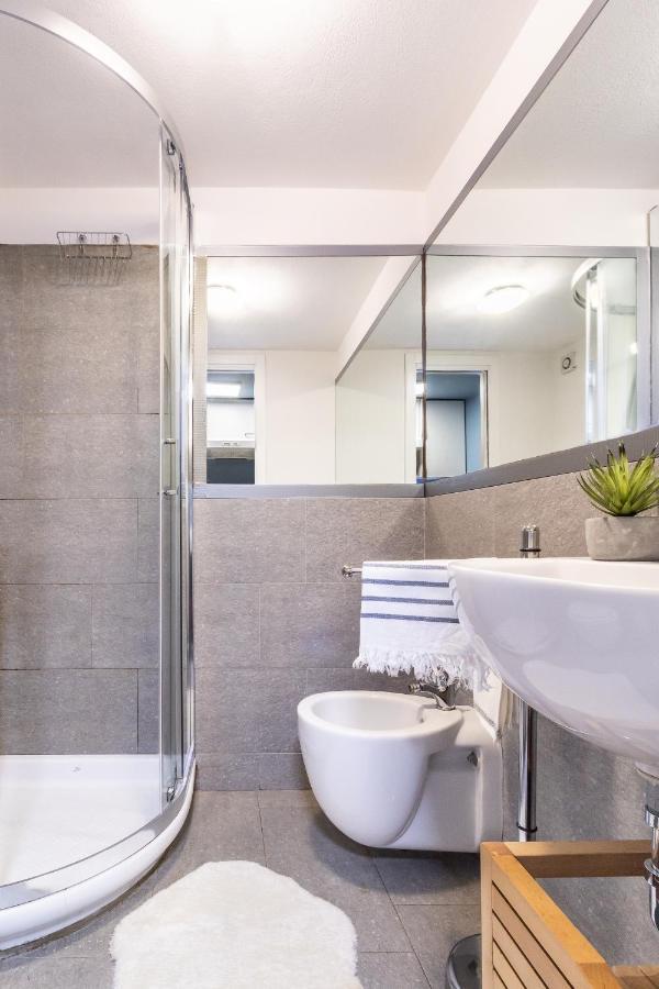 Altido Vibrant Studio For 3 Near The City Centre Mailand Exterior foto